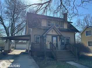 930 Division St, Webster City, IA 50595