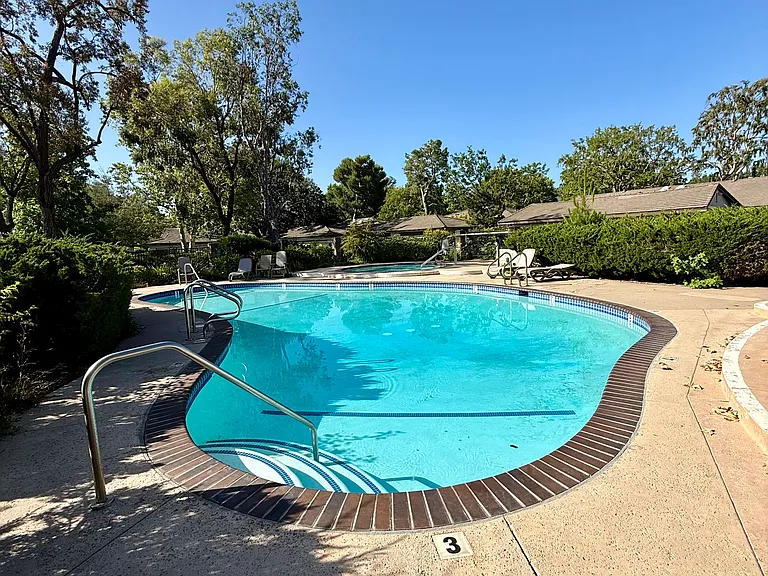 1117 Canterford Cir — Photo 3