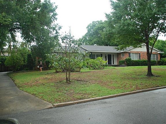 2nd image of 980 E Lake Sue Ave