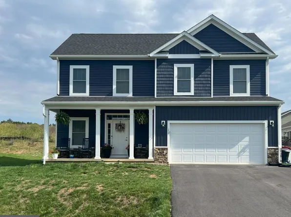 152 Skippers Canyon Dr, Martinsburg, WV 25403