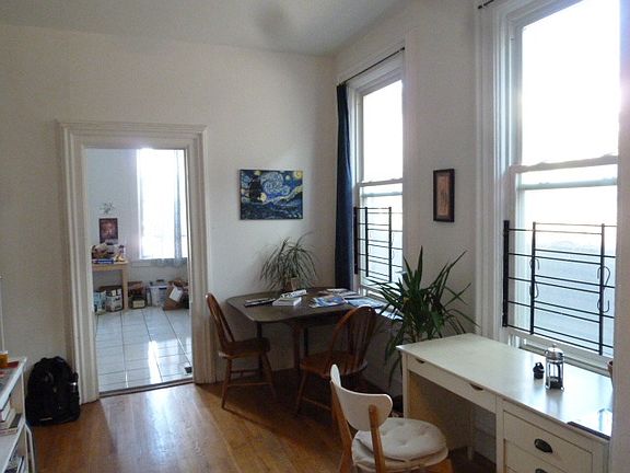 4th image of 1629 N Claremont Ave #Coach