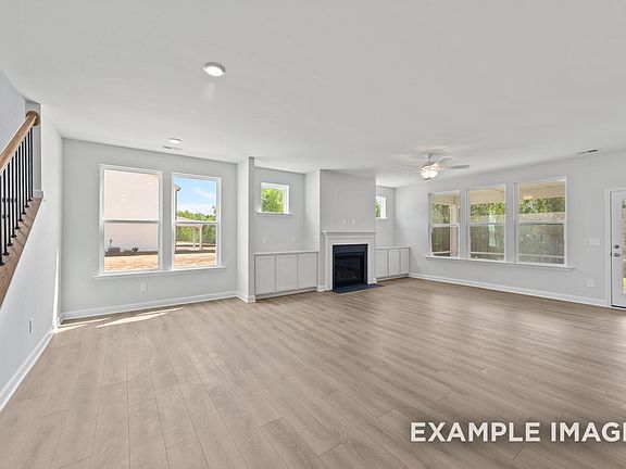 4th image of 824 Diana Victoria Ct