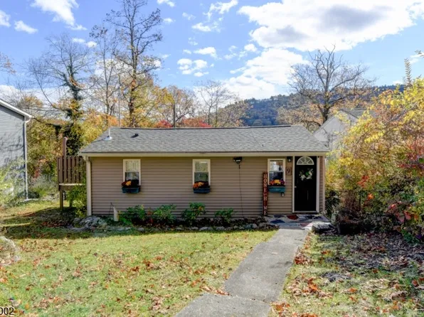 9 Woods Rd, Sandyston Twp., NJ 07826