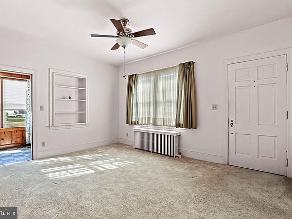 3rd image of 409 Wallace St