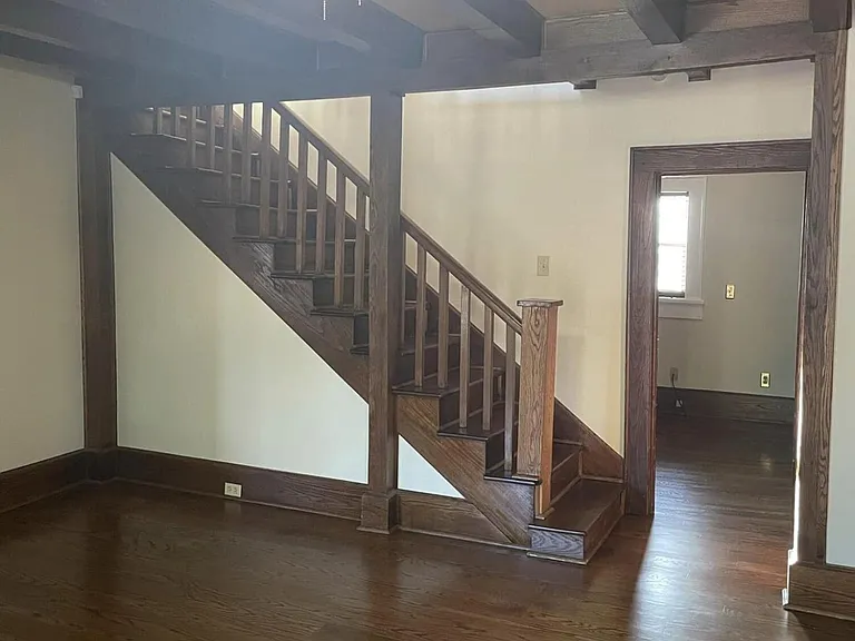 804 Cherokee Rd — Photo 4