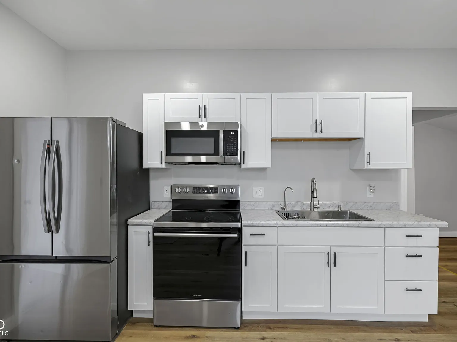 2209 Noble St — Photo 4