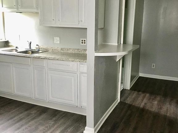 5th image of 1355 Aberdeen Ave
