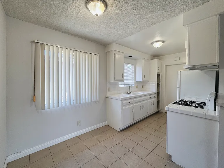 5045 Rosemead Blvd #12A — Photo 6