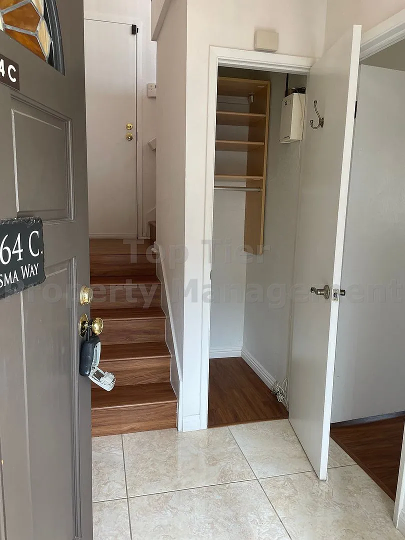 **Beautiful 2 bed / 2.5 bath Town Home in Carlsbad La Costa - Available 10/26** — Photo 3