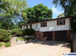 9224 Grand Ave, Omaha, NE 68134