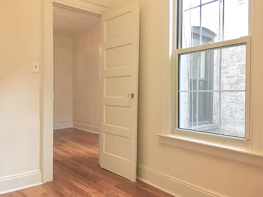 Rented by Premier Metro Realty Corp | media 9