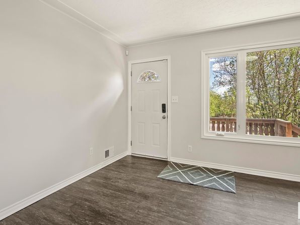12722 113a St NW, Edmonton, AB T5E 5B3