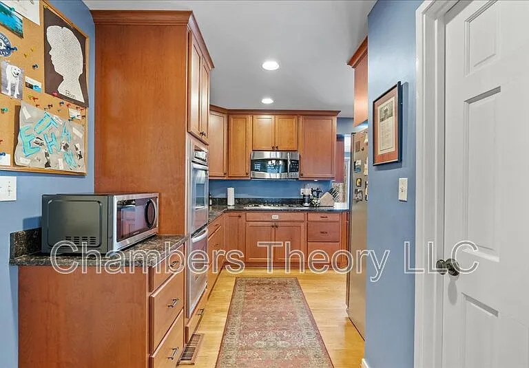 8709 Hidden Hill Ln — Photo 9