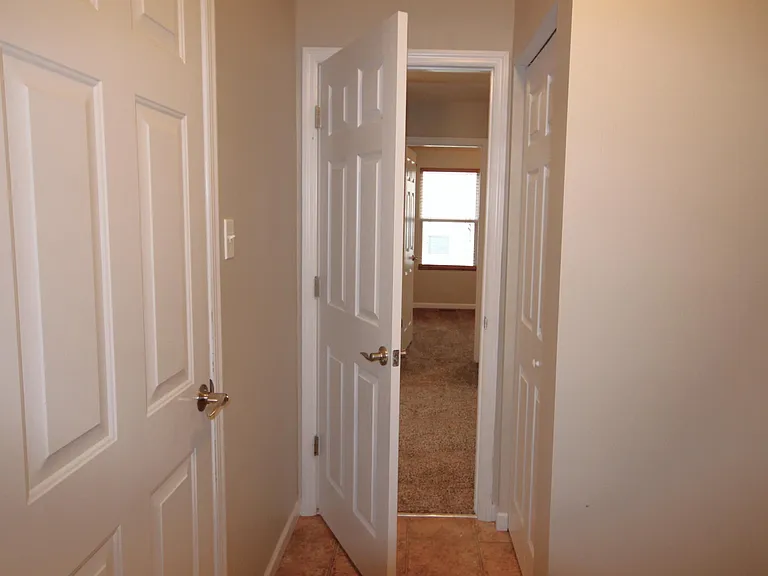 2560 Amber Willow Ct — Photo 4