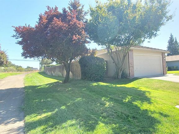 5th image of 1409 Lockhart Way