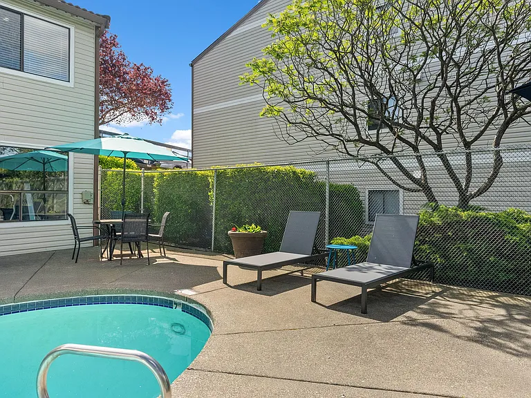 The Verandas Apartment Homes — Photo 28