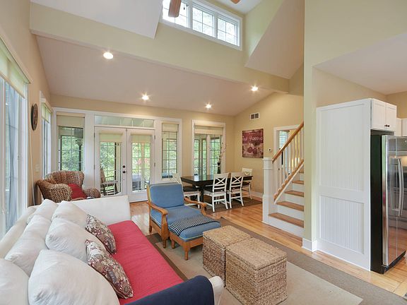 Living Room / Dining Room