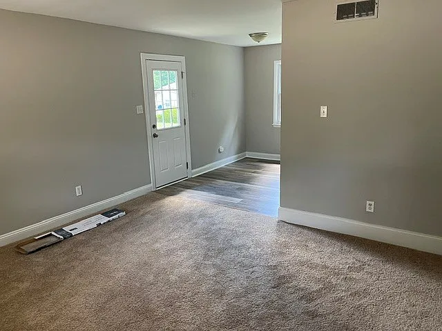 4104 Sunflower Cir #4104 — Photo 2