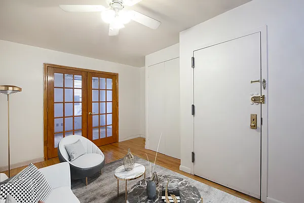 Rented by R New York | media 17