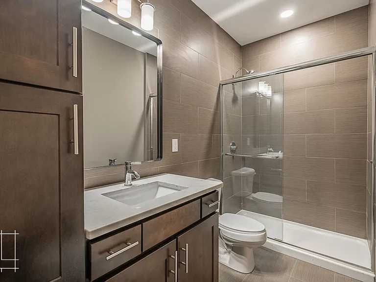 245 King Ave — Photo 24