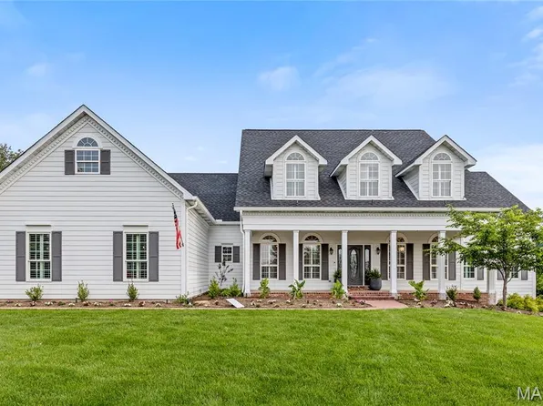 776 Hillenkamp Dr, Weldon Spring, MO 63304