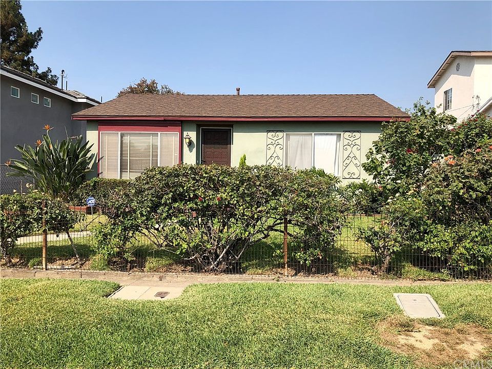 1st image of 4921 Persimmon Ave