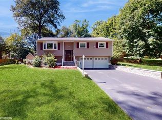 22 Cady Ln, Wappingers Falls, NY 12590