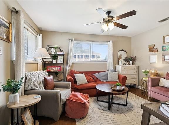 2nd image of 302 20th St