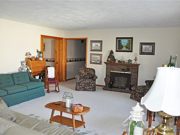 5th image of 1520 Lawndale Ct