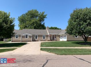632 Linden Ave, Grand Island, NE 68801
