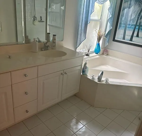 6037 Rossmoor Lakes Ct — Photo 3