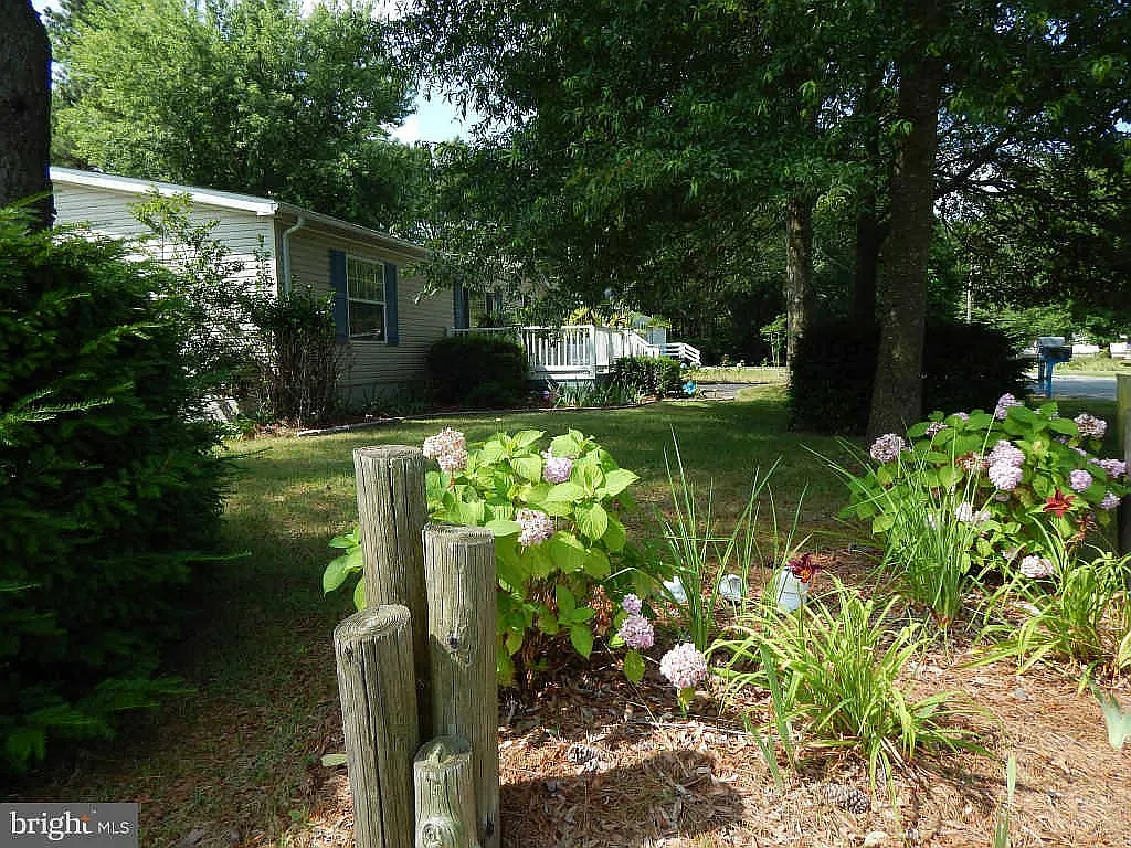 Building Photo - Midway Dr