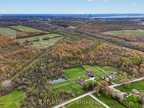 4th image of 2266 Pettit Rd