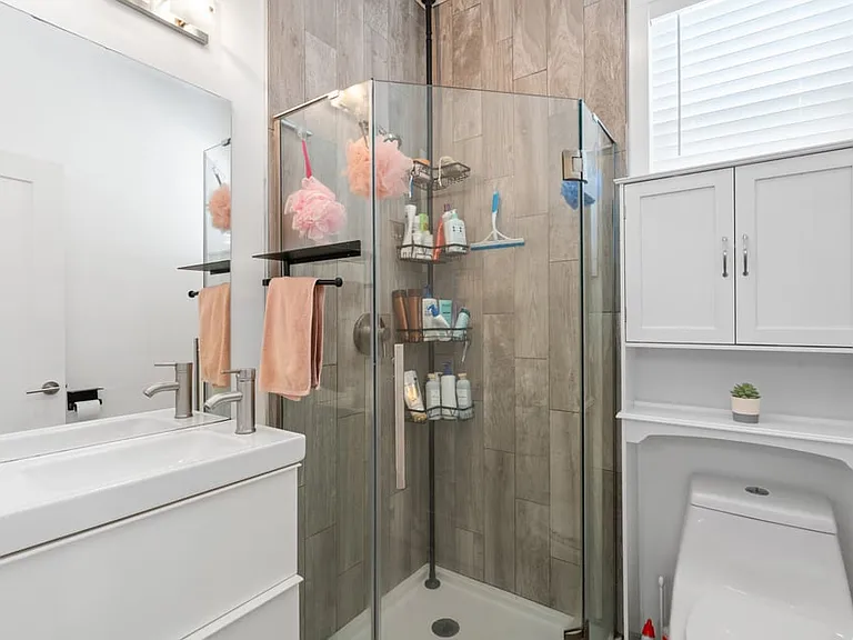 22 Willowdale Ave #2 — Photo 15