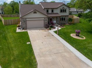 8206 Castle Pines Pl, Fort Wayne, IN 46835