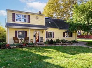 290 Wright Ave, Carle Place, NY 11514