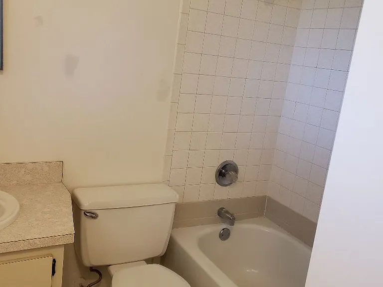 120 SW Trafalgar Pkwy — Photo 9