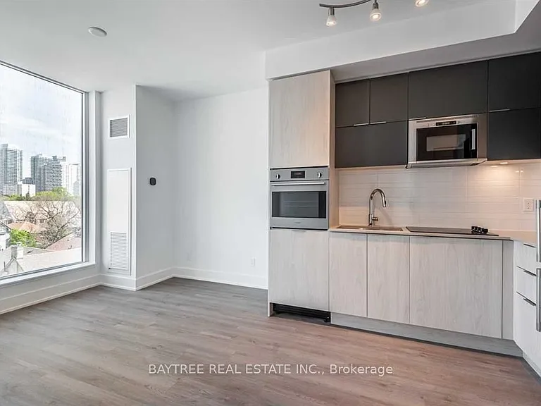 1 Belsize Dr #522 — Photo 2