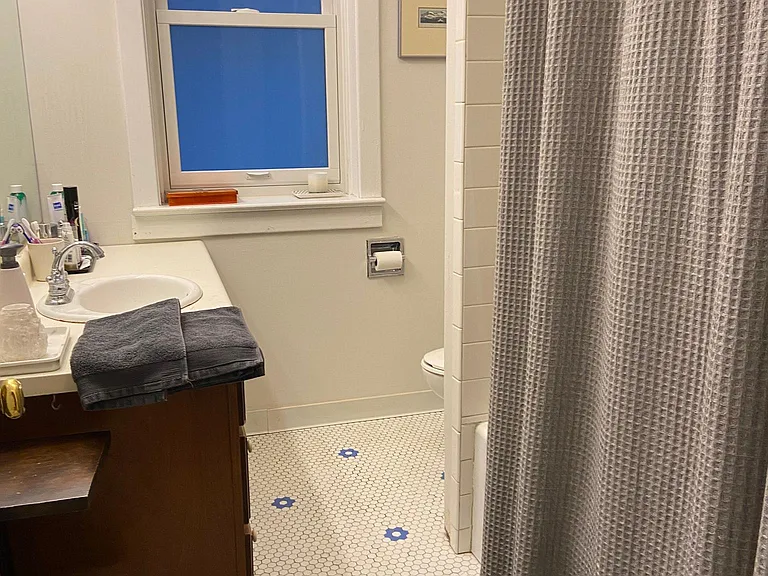 1431 W Rascher Ave #1E — Photo 15