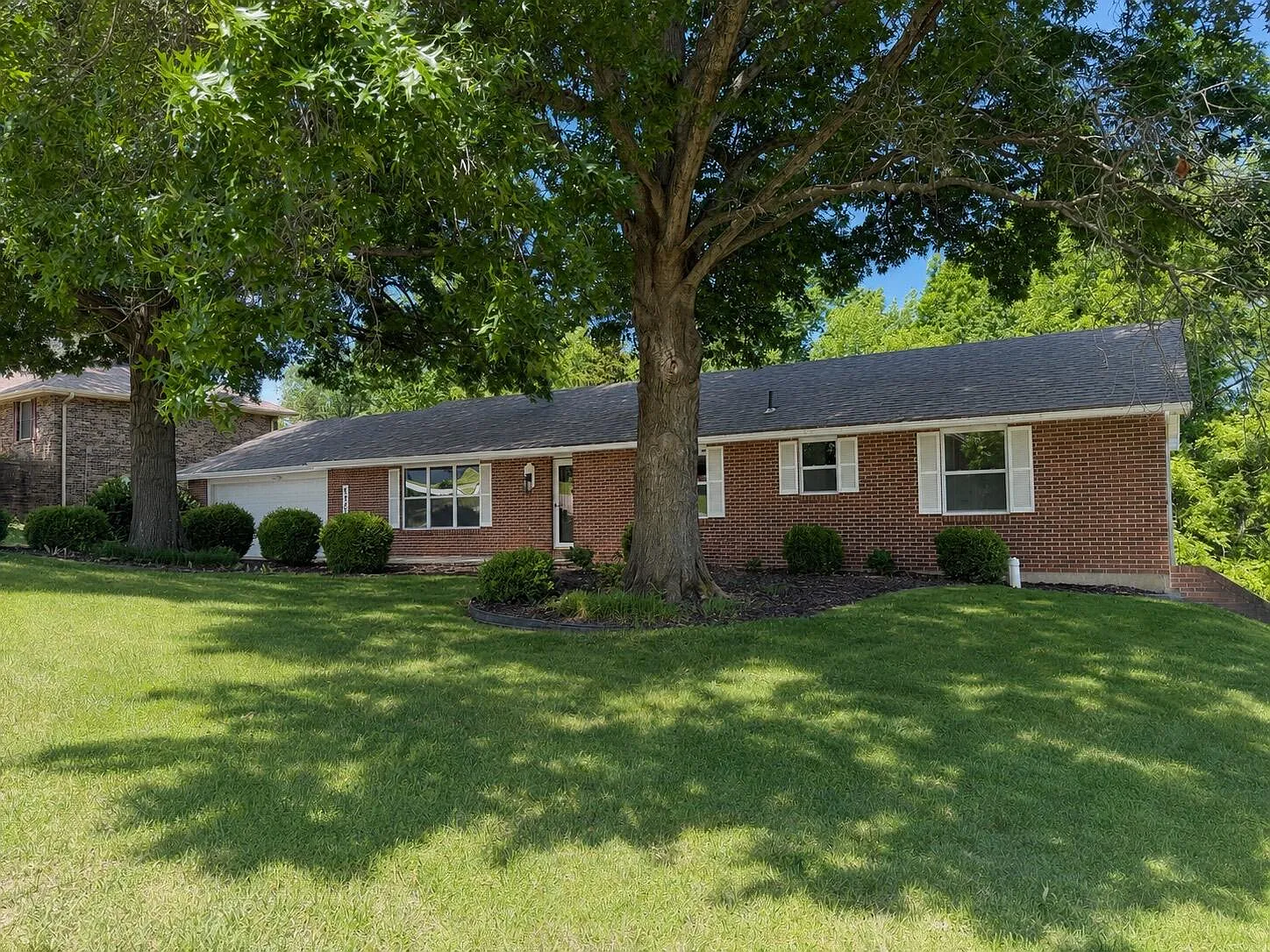 4 bed, 2.5 bath, 2628 sqft, $2,600 — Photo 1