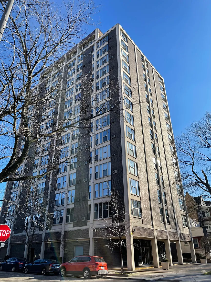 5401 S Hyde Park Blvd APT 601 photo 1