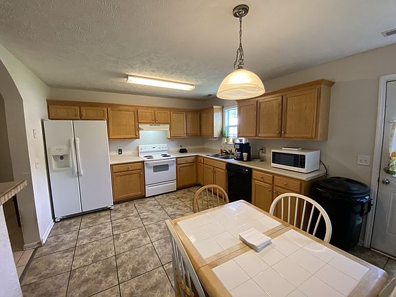 4th image of 100 Bungalow Ct