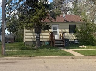 405 Main St, Grenora, ND 58845