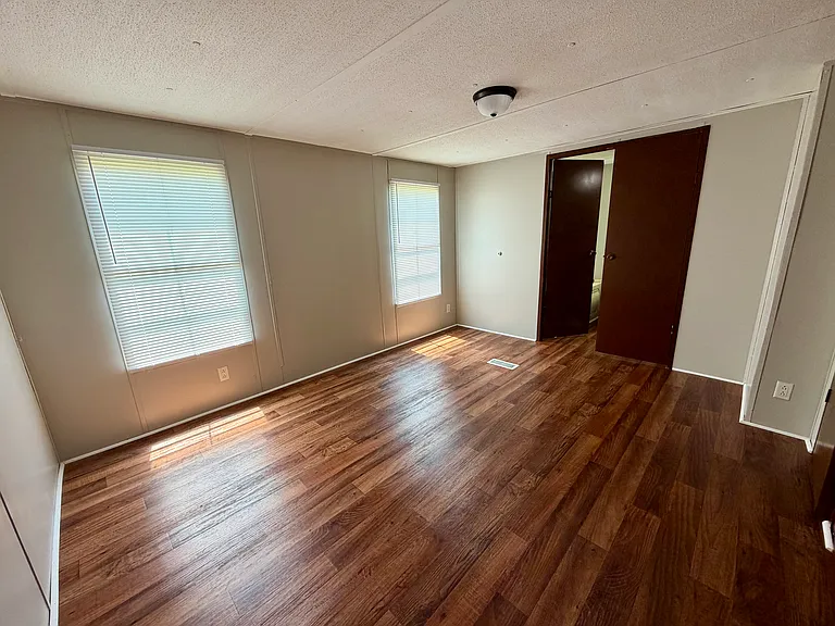 77 Long Leaf Ln — Photo 5