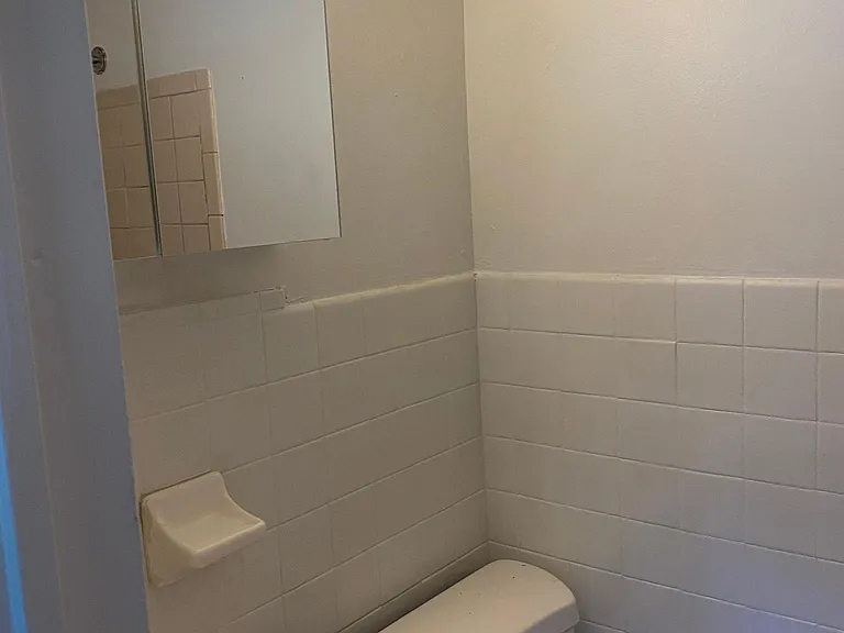 2545 Montana Ave #12 — Photo 6