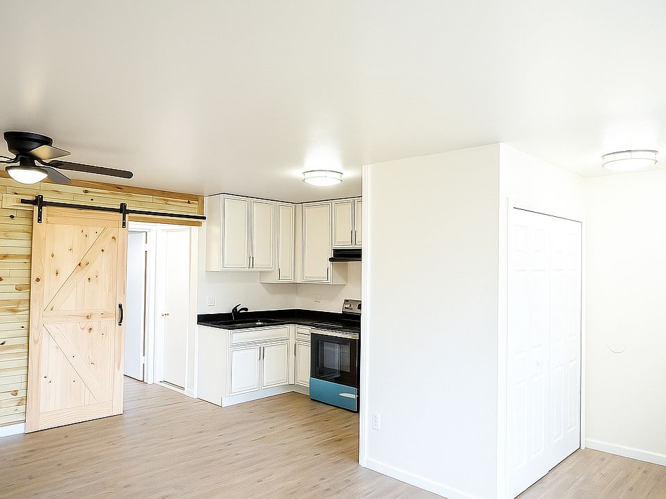 8301 16 1/2 Mile Rd Apt 283, photo 12