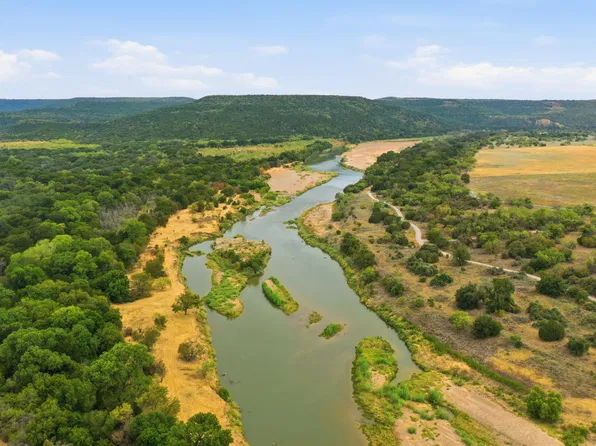 133 River Canyon Rd, Palo Pinto, TX 76484