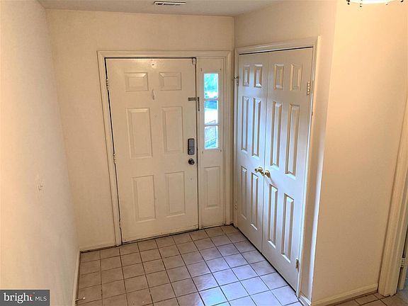 2nd image of 5623 Gresham Ln