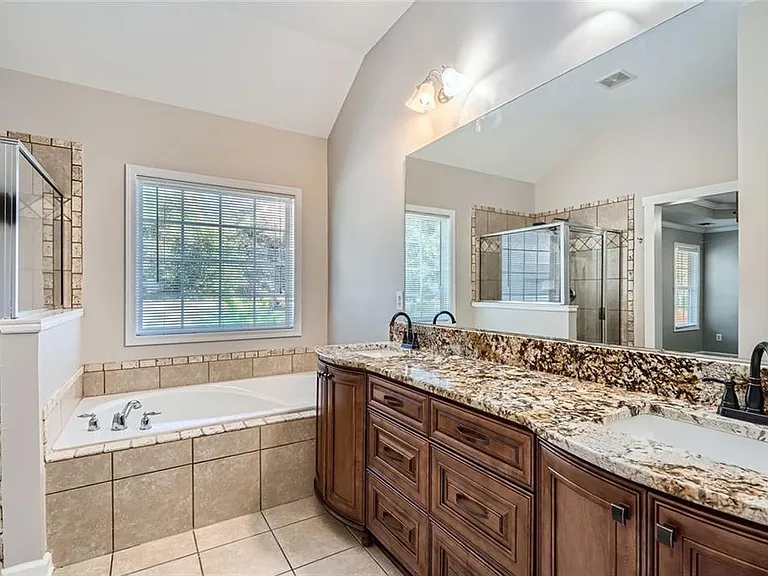 1037 Nathan Mauldin Dr — Photo 4