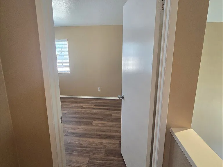 881 Bramble Ln — Photo 17